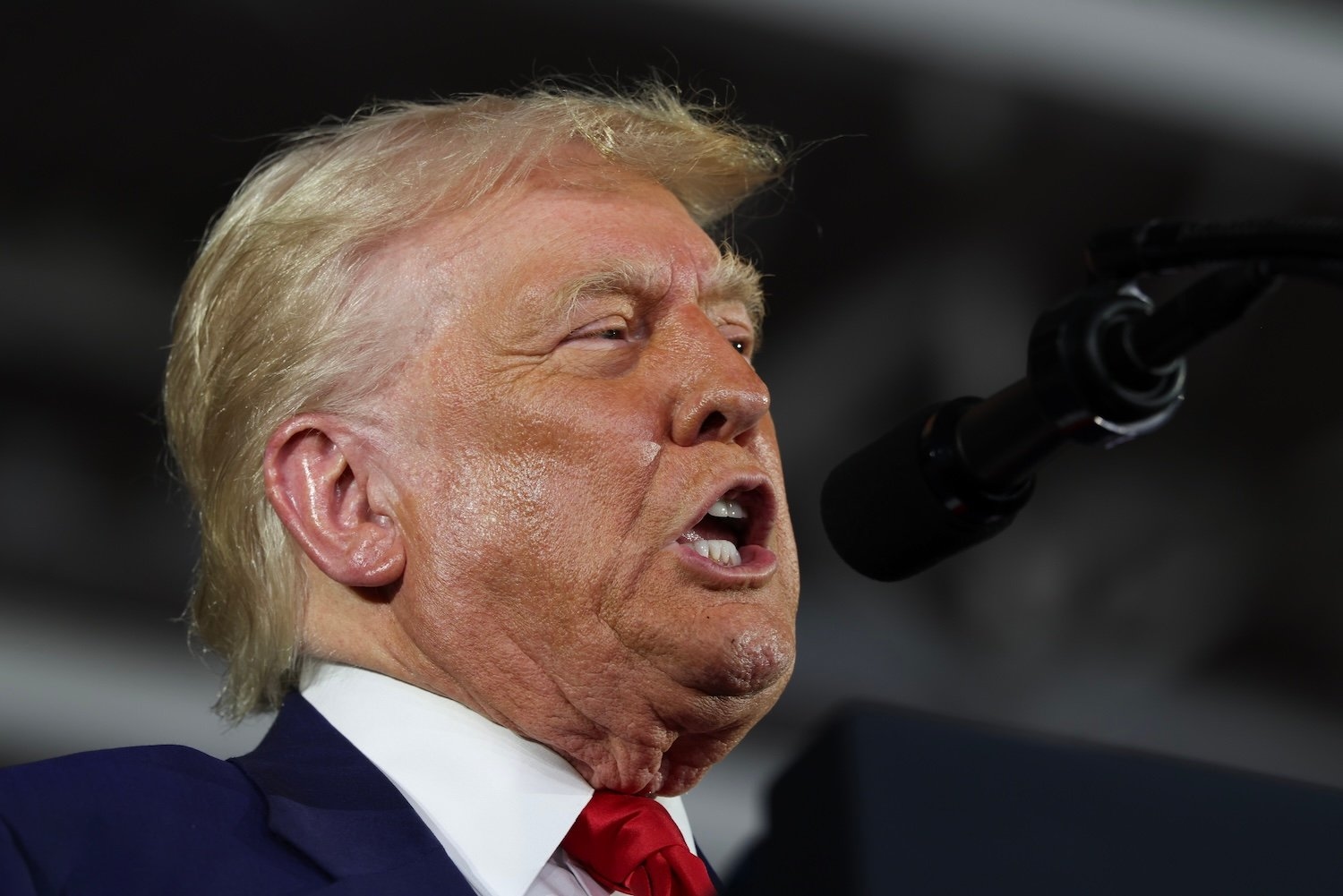 Los memes más divertidos sobre la inminente escasez de muñecas de Donald Trump