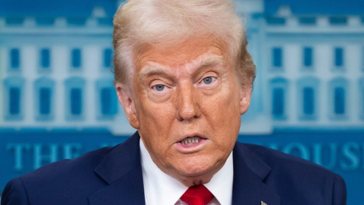 Трамп хочет потратить 2 миллиона долларов на расследование того, является ли DEI причиной авиакатастроф