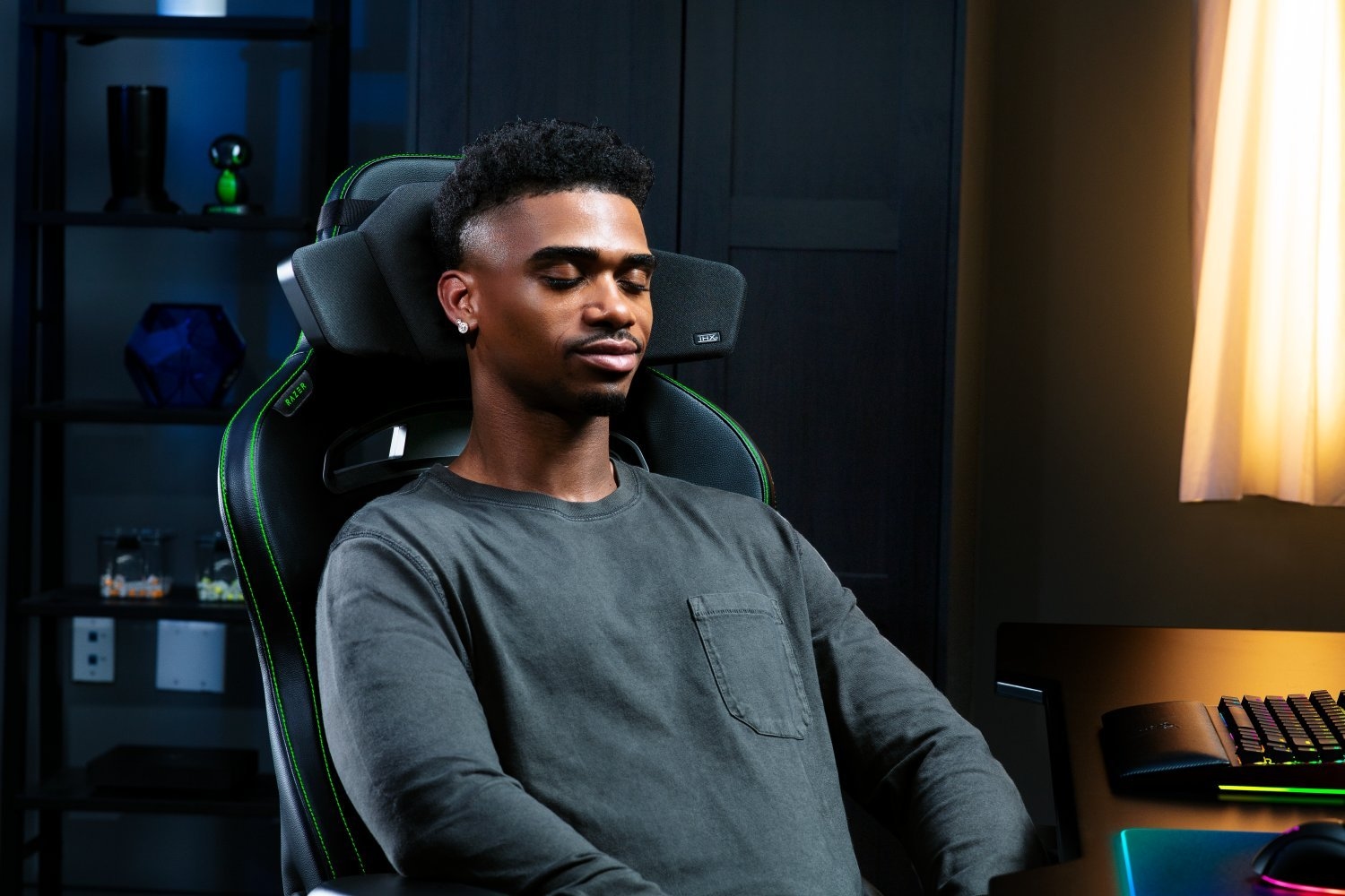 Razer'ın Head Cushion Speaker'ı Oyuncu Koltuklarını Daha Sürükleyici Hale Getirmeyi Hedefliyor