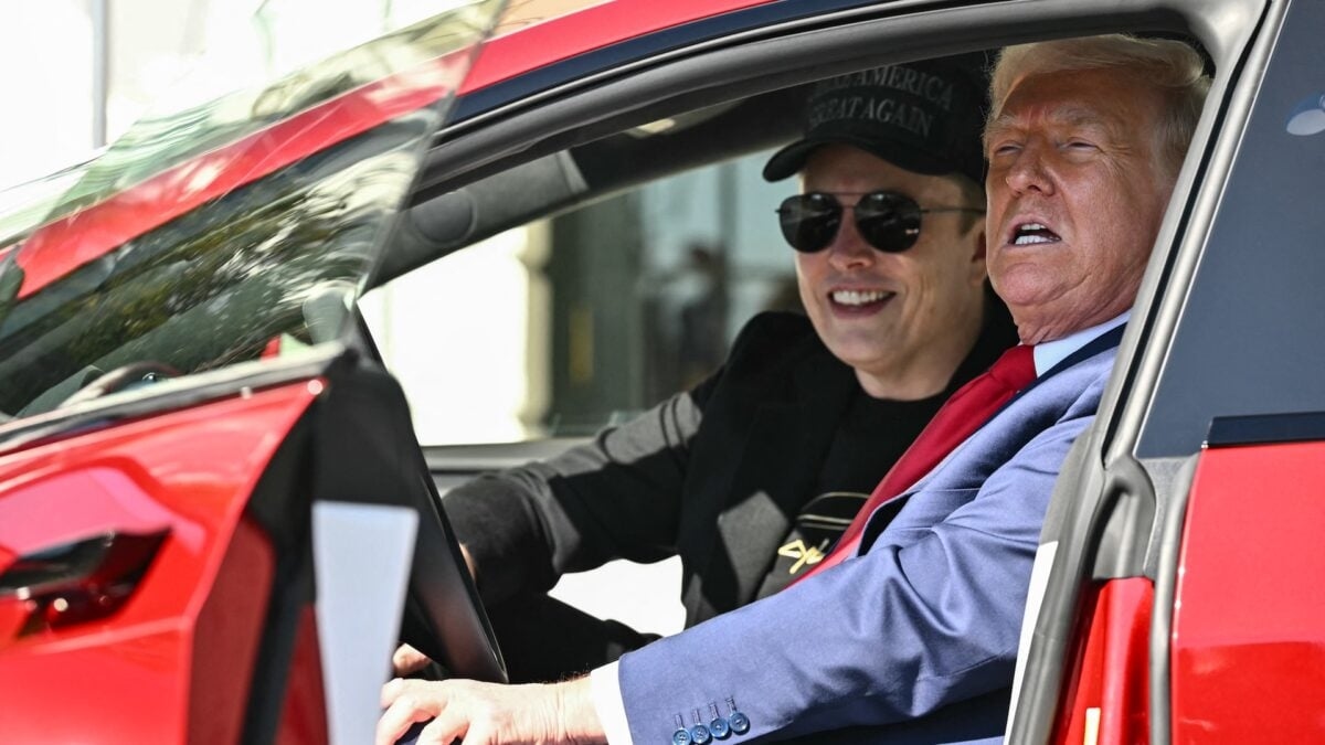 Самые смешные мемы о скандальном разводе Илона и Трампа