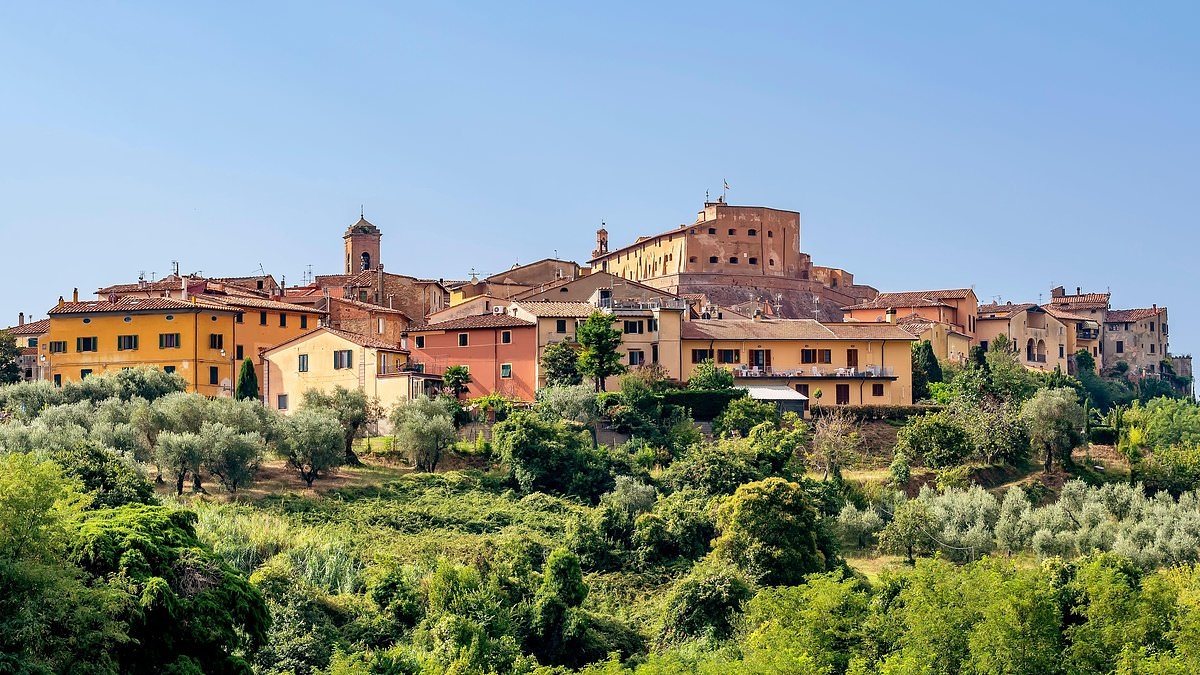 Italia segreta: lasciate perdere le città della Toscana e visitate questo incantevole borgo, perfetto per pasta, pizza e per osservare la gente.