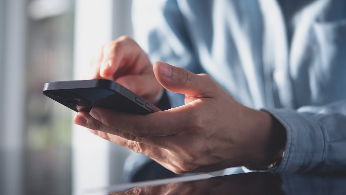 WhatsApp dejará de funcionar en tres teléfonos populares dentro de HORAS. ¿Tu dispositivo está en la lista?