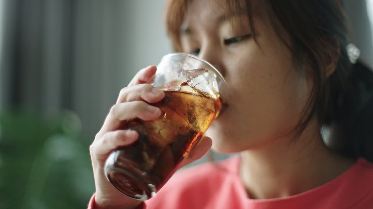 Retiran miles de latas de Dr Pepper por riesgo de graves problemas de salud