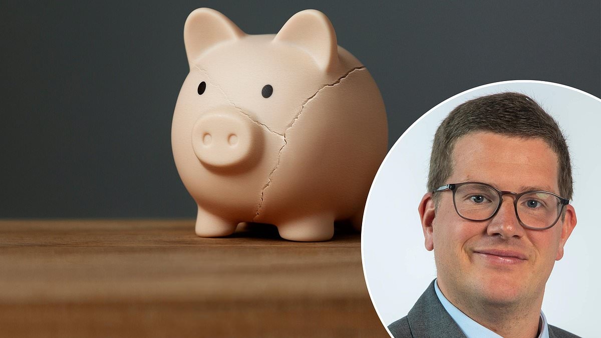 This looks like the final chance to stuff your cash Isa… so should you? LEE BOYCE on savings shake-up
