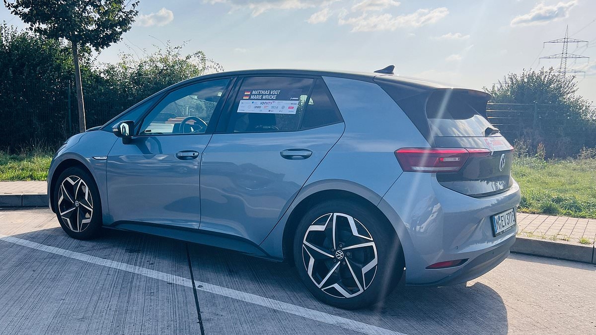 How much battery range has this electric Volkswagen lost after clocking 107,000 miles in four years?