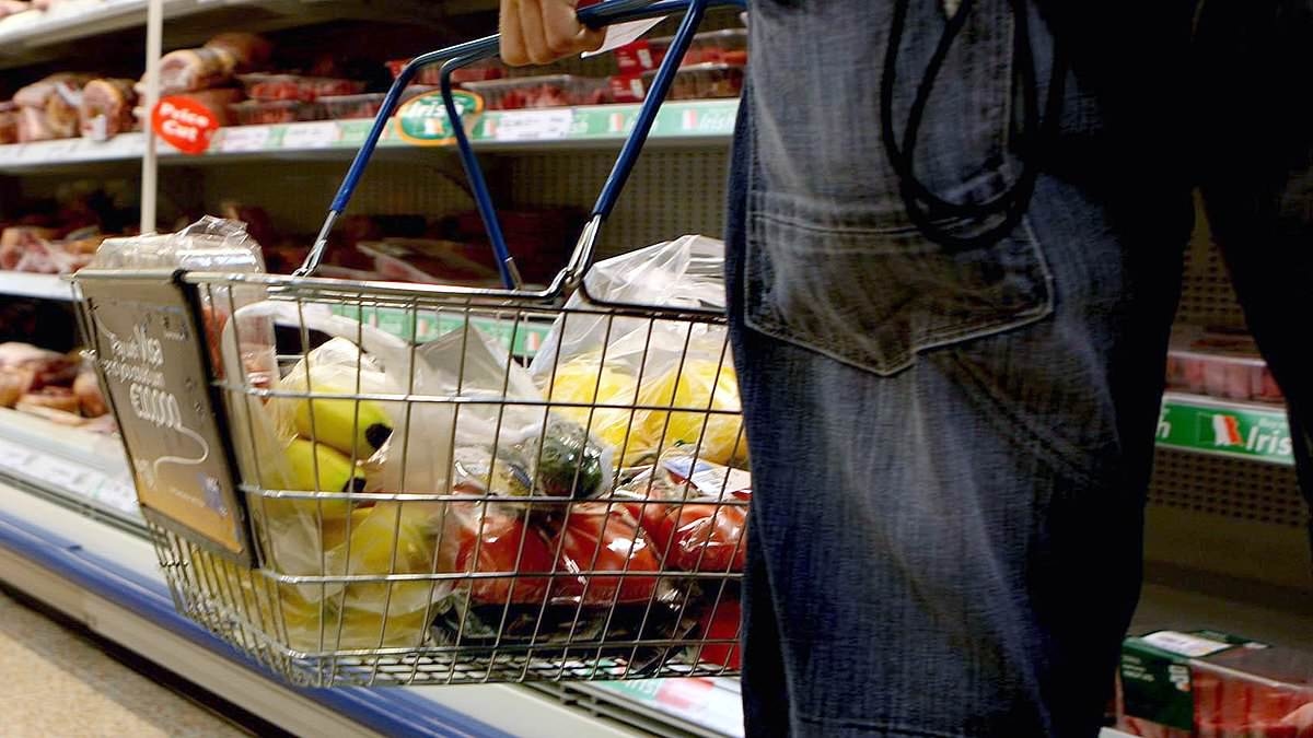 Inflationswarnung: Unternehmen geben an, dass sie die Weitergabe hoher Kosten bisher zurückhalten.