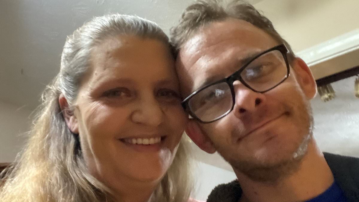 Kardeşim, cerrahlar organlarını almaya çalışırken ameliyat masasında CANLI olarak yatıyordu. Tüm bunların arkasındaki CEO ise hâlâ büyük bir maaş alıyor.