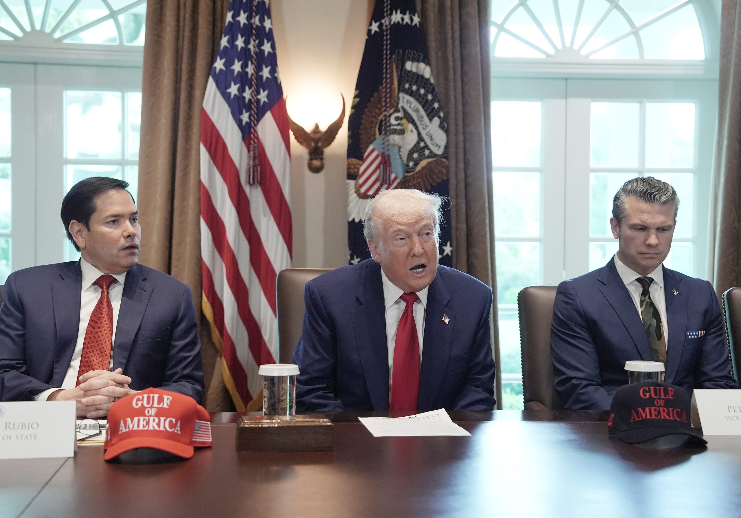 Donald Trump, ABD'deki GSYİH daralmasından Joe Biden'ı sorumlu tutuyor.