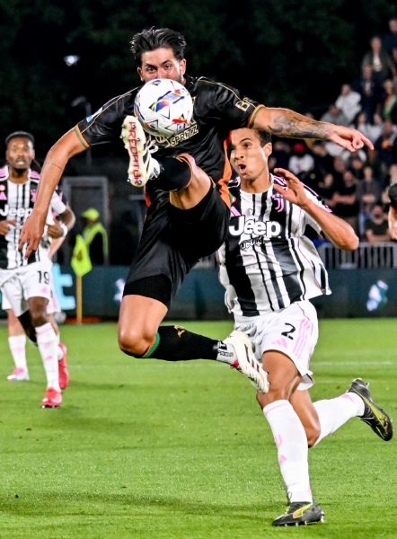 Juventus kämpft, sichert sich aber einen Platz in der Champions League