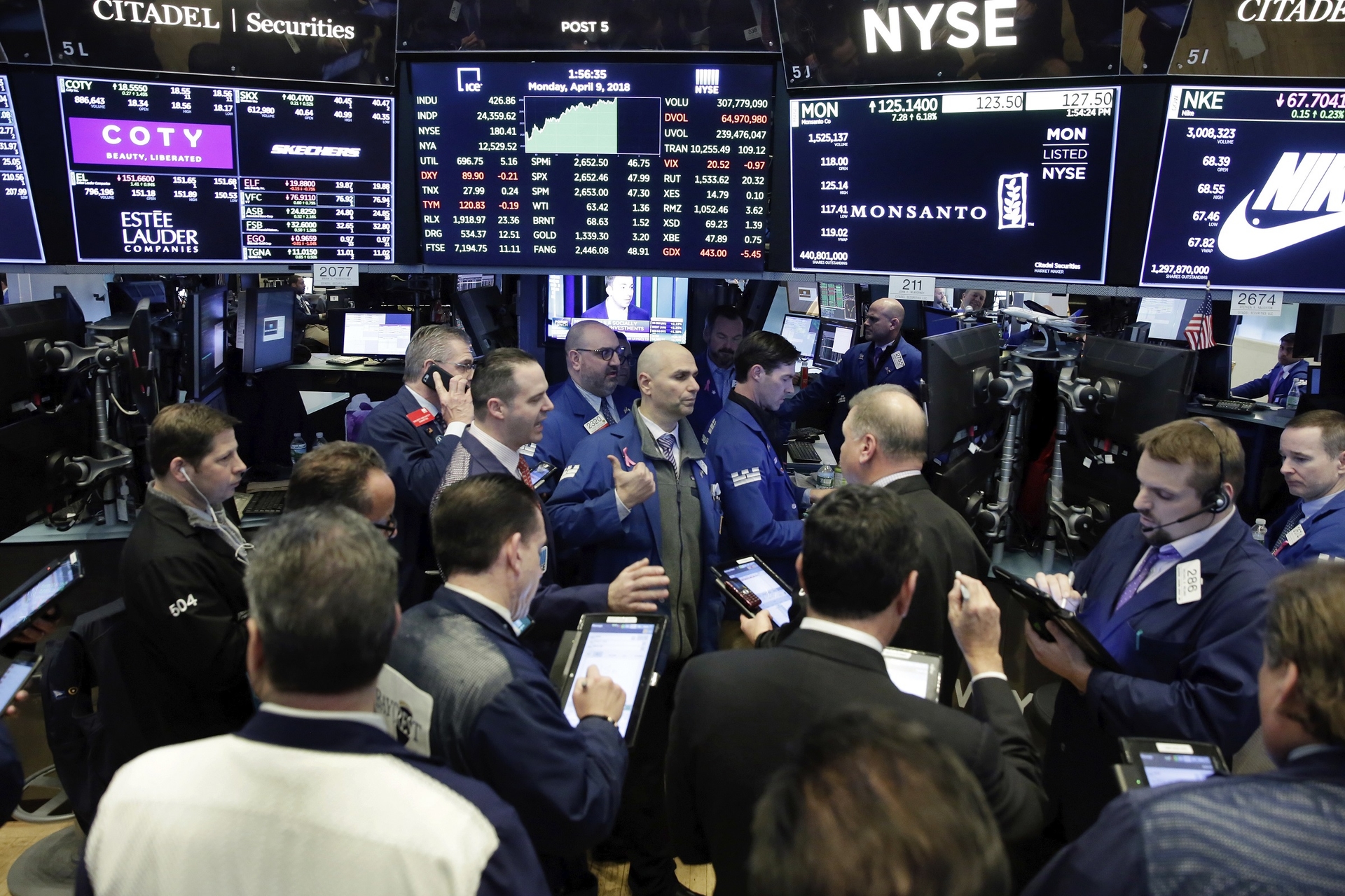 Wall Street abre no verde, com atenção voltada para planos dos EUA para o Irã