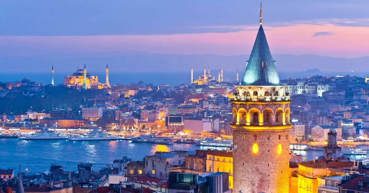 Una de las ciudades más baratas de Europa donde puedes cenar por 7 libras y la cerveza por 3 libras.
