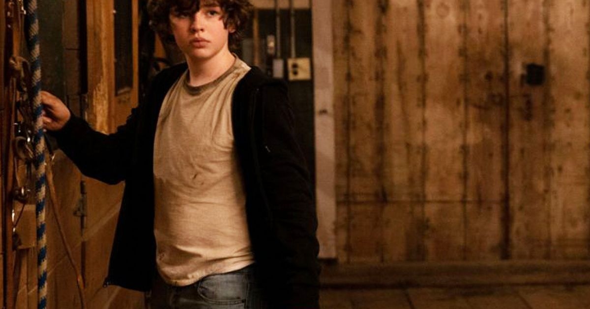 Finn Little, originaire de Yellowstone, est presque méconnaissable dans un nouveau thriller mettant en vedette une star d'Hollywood.