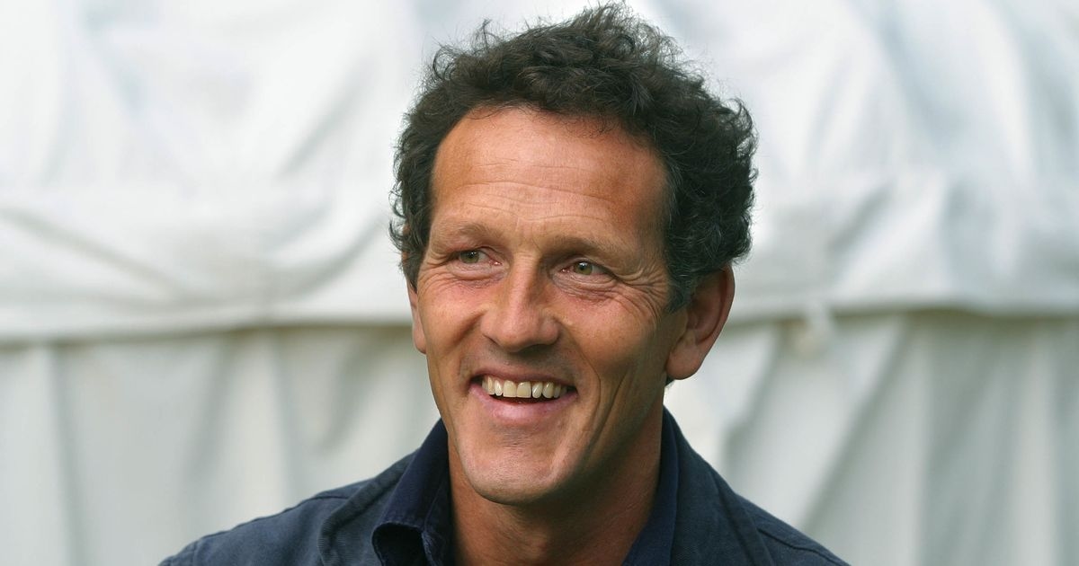 O livro de jardinagem de Monty Don, considerado um dos melhores, agora é gratuito no Dia dos Pais
