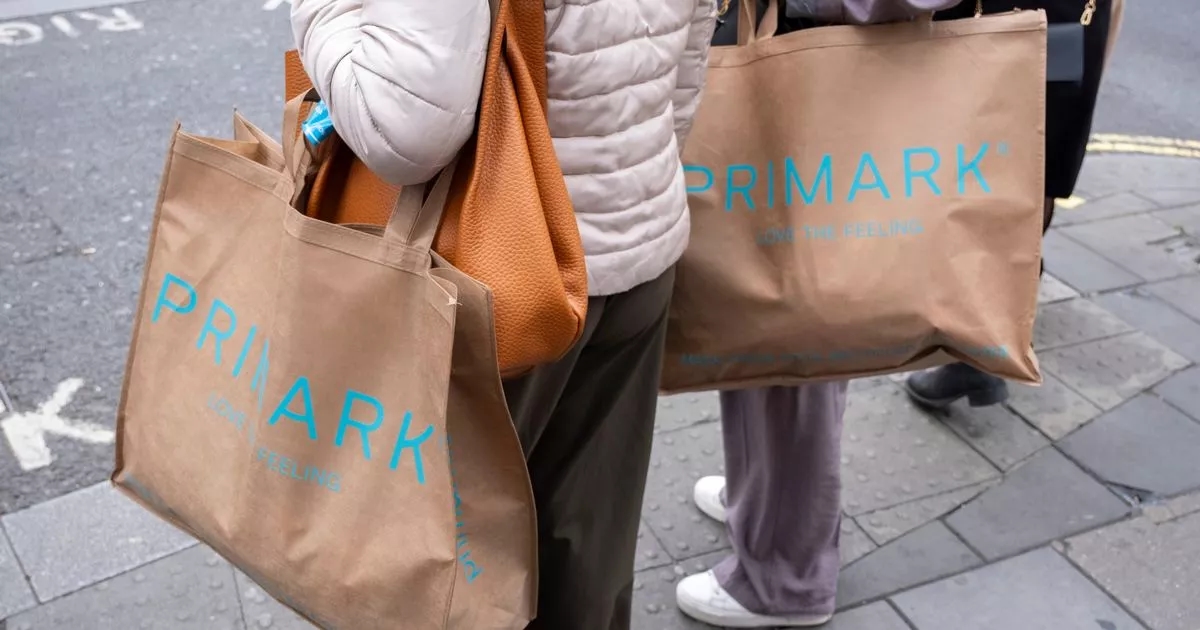 Primarks „wahnsinniges“ Maxikleid für 26 Pfund ist „perfekt für besondere Anlässe“