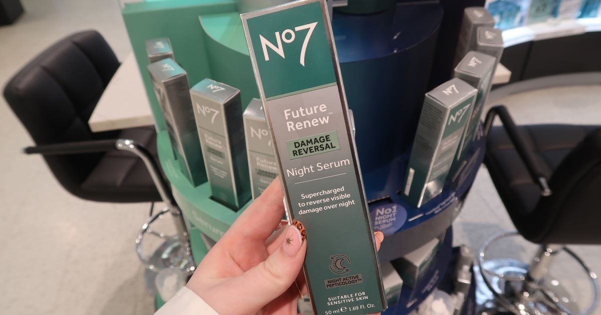 Sétimo sérum mais vendido da Boots que "reverte" os sinais de envelhecimento atinge o menor preço de todos os tempos