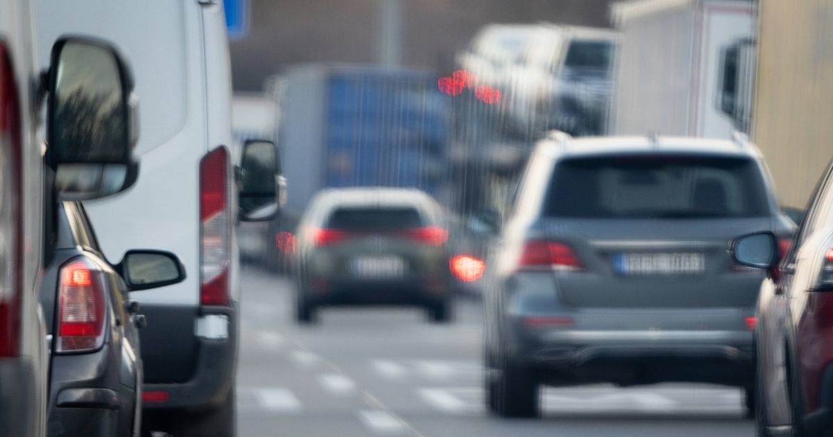 I conducenti di determinati tipi di veicoli dovranno affrontare un aumento della tassa automobilistica di £ 1.732 a causa degli aumenti del 2025