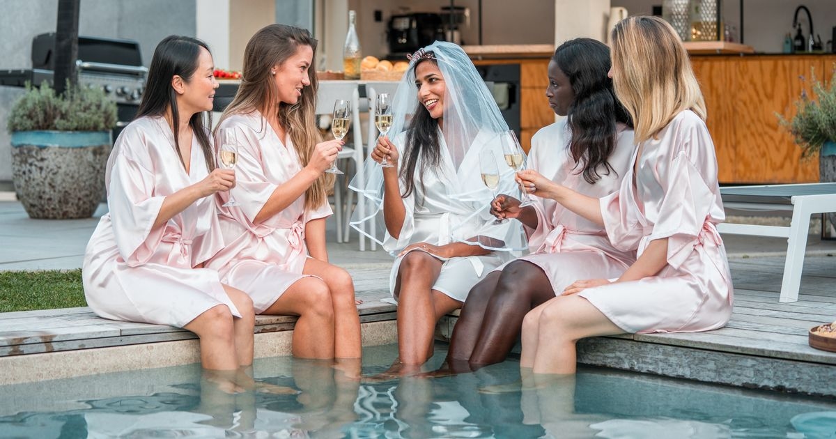 'Friend wants me to pay £200 for bride's hen party - but I didn't go'