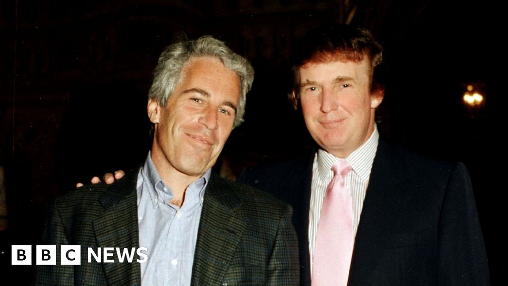 Parlamentares dos EUA divulgam 'livro de aniversário' de Epstein com suposta nota de Trump