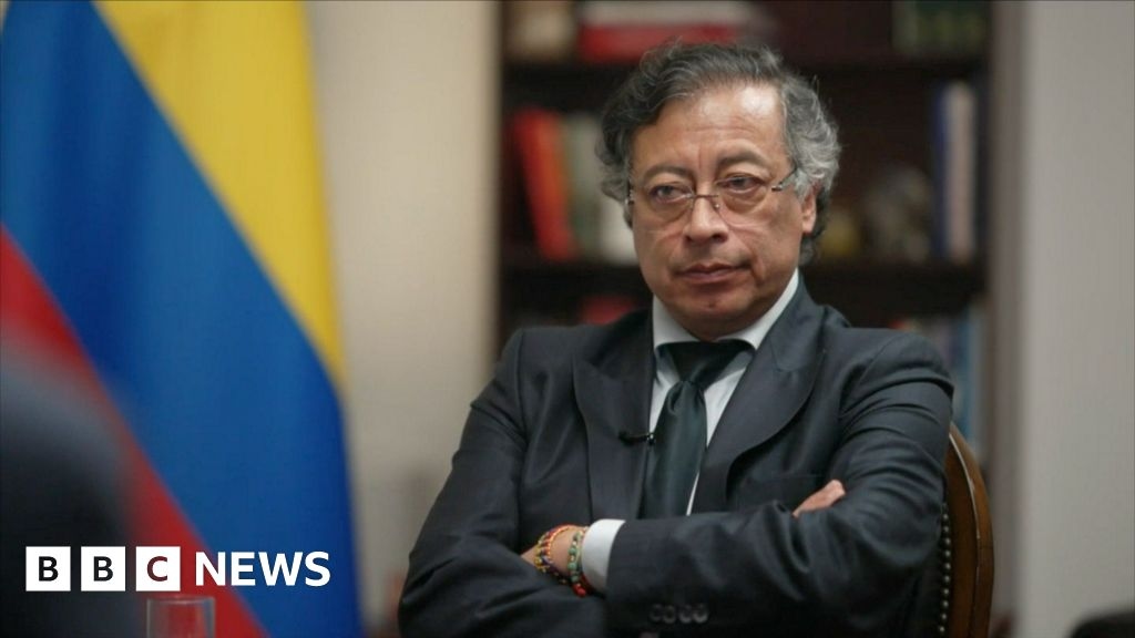 Presidente da Colômbia chama ataques dos EUA a supostos barcos de drogas de "ato de tirania"