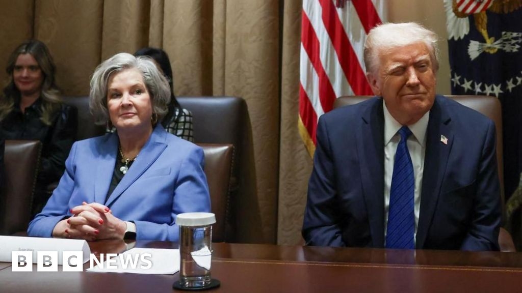 L'FBI indagherà sul tentativo di impersonare il principale consigliere di Trump, secondo fonti della CBS