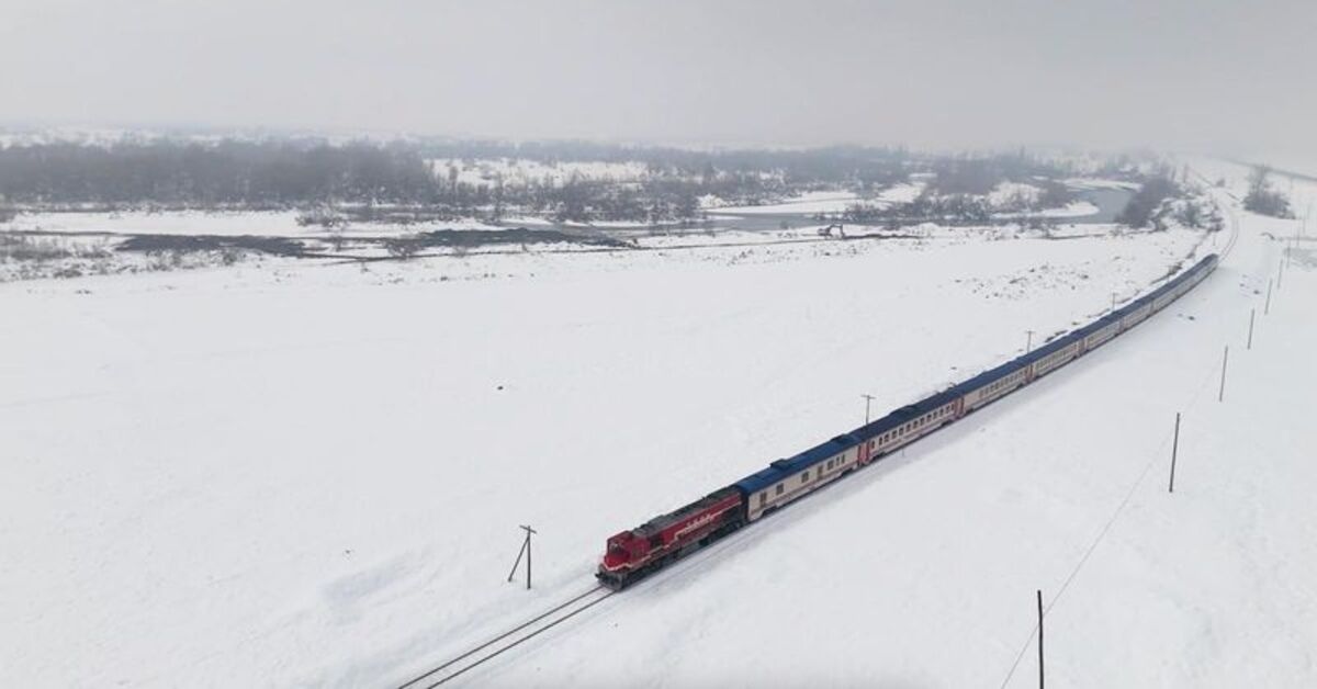 Aquí se ve el viaje del Expreso Oriental en Erzincan desde el aire