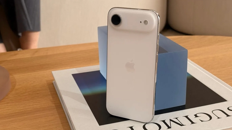 iPhone Air : fin mais en retard en termes de matériel