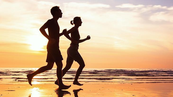 Ani bieganie, ani fitness! Japoński 30-minutowy sekret ciągnie świat za sobą