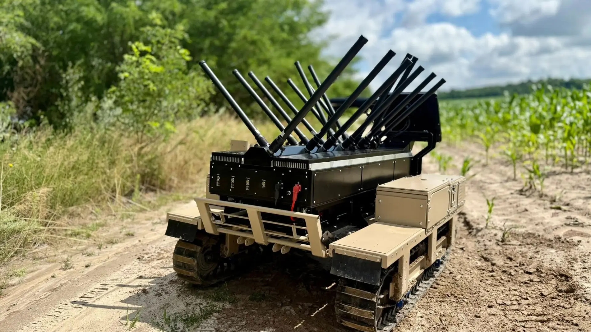 This Ukrainian robotic vehicle is designed to operate in high-risk areas.