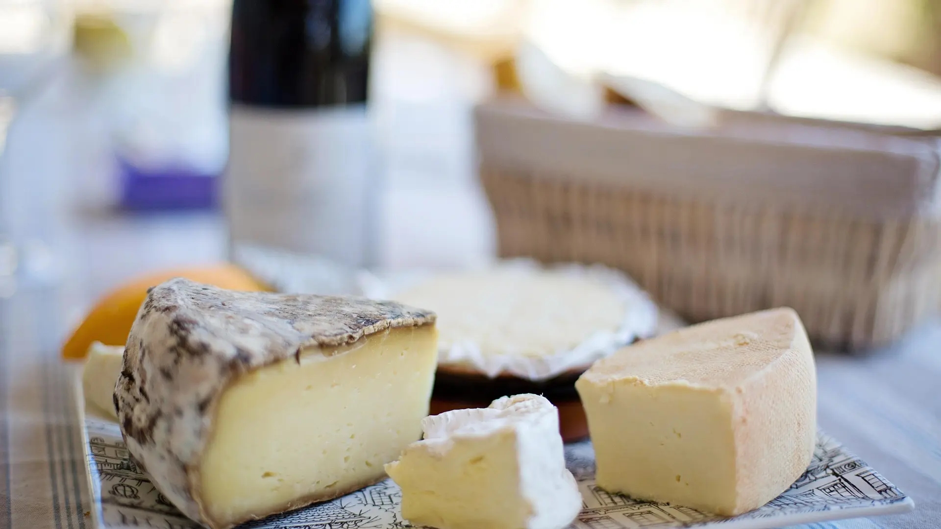 Alert in Spain over the sale of French cheeses with listeriosis