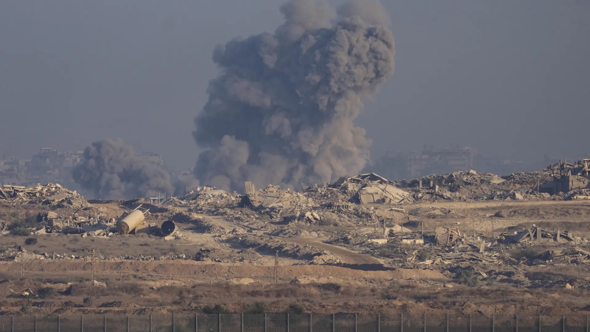 The Israeli army says it now controls 40% of Gaza City and warns that the operation "will continue to intensify."