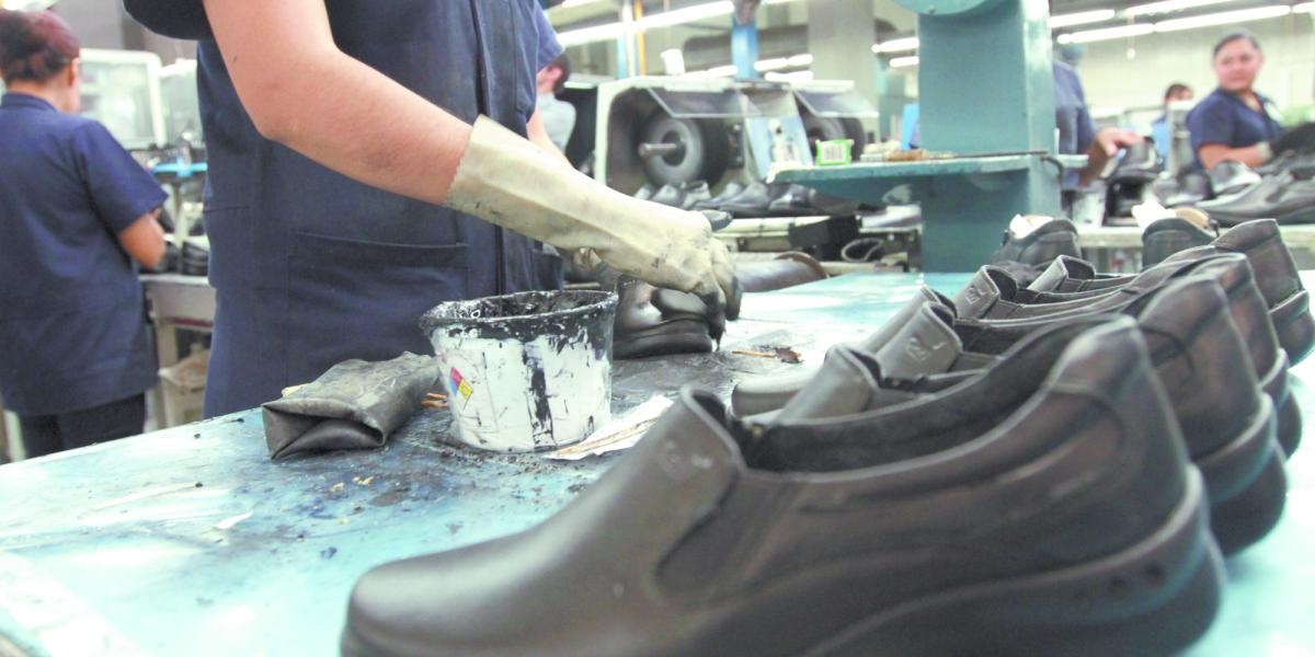 Employment crunch hits textile and footwear industries