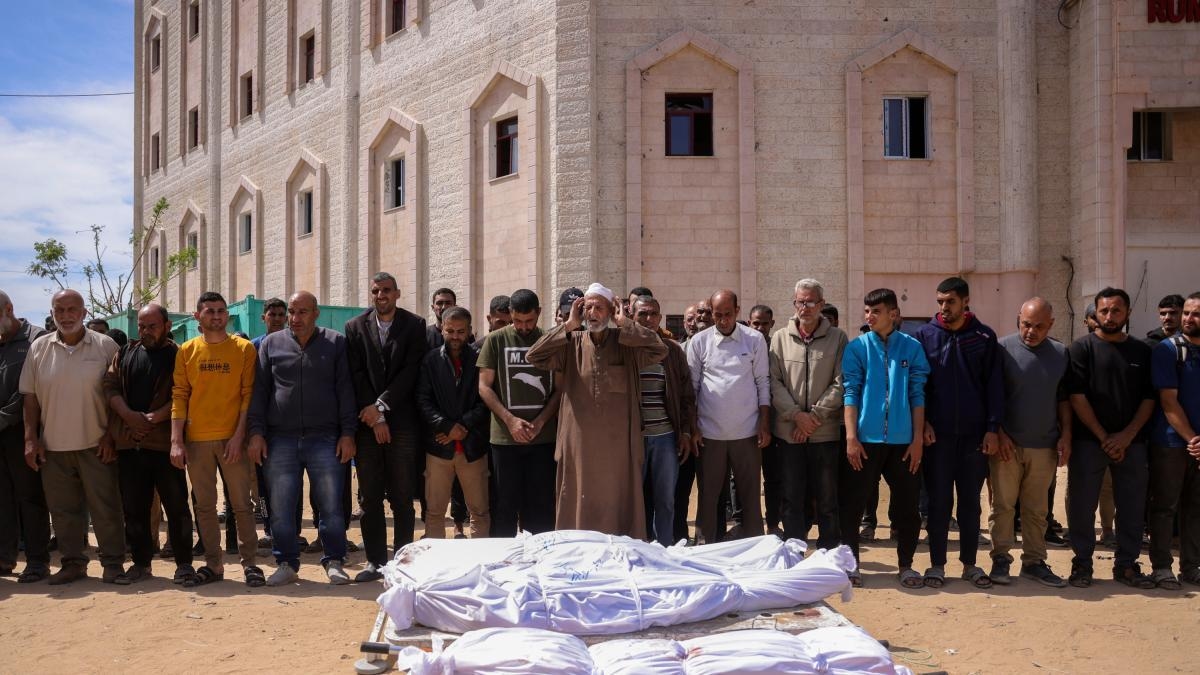 New round of Israeli bombings in the Gaza Strip leaves more than 100 dead in a single day: 'We are afraid'