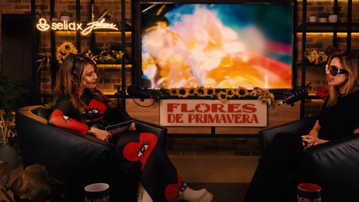 Zangeres Juliana start de podcast 'Flores de Primavera' om te praten over mentale gezondheid.