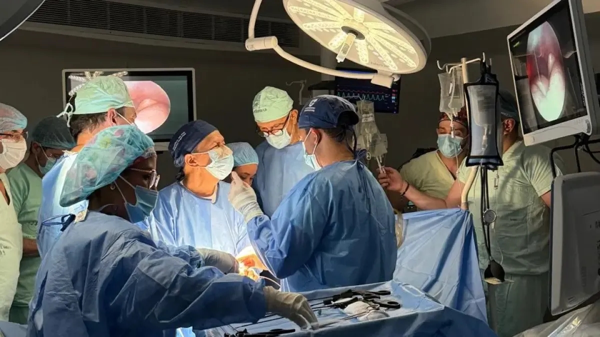 Médicos colombianos fazem história ao operar e curar um bebê com uma doença rara e mortal dentro do útero.