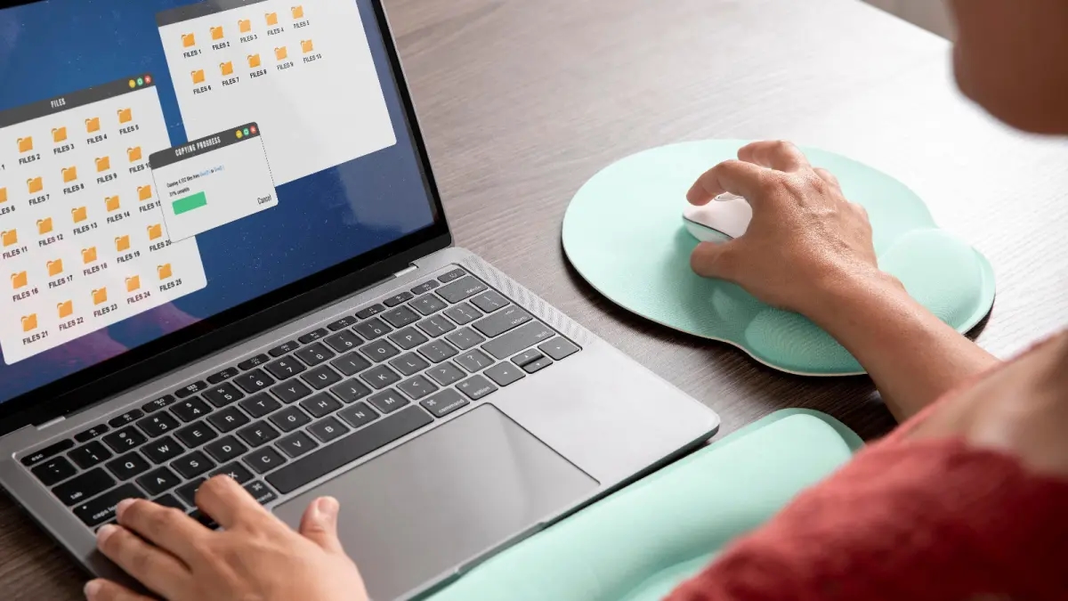 How to choose the best AI-powered spelling and grammar checker: three key steps