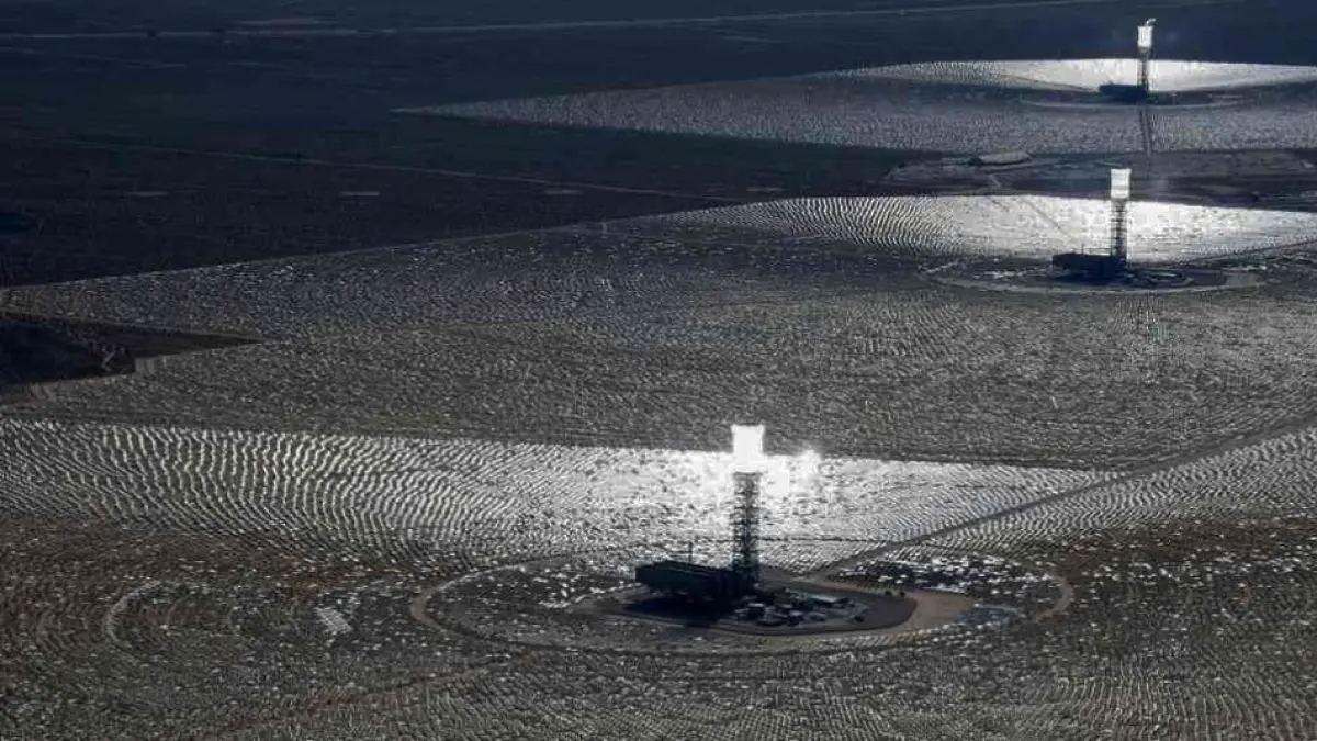 Ivanpah, a usina solar que prometia revolucionar e ser o futuro da energia limpa nos Estados Unidos, está fechando.