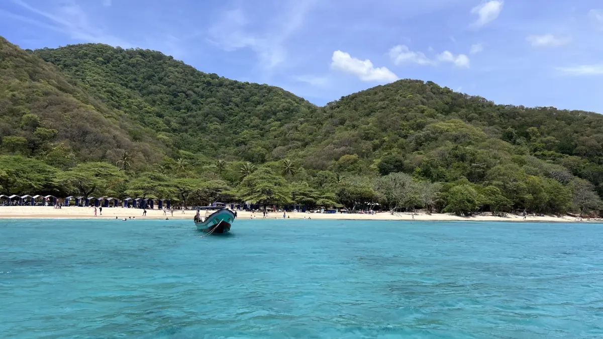 Santa Marta: 500 yıllık tarih, kültür ve plajların Sierra Nevada ile birleştiği tek bir destinasyon.