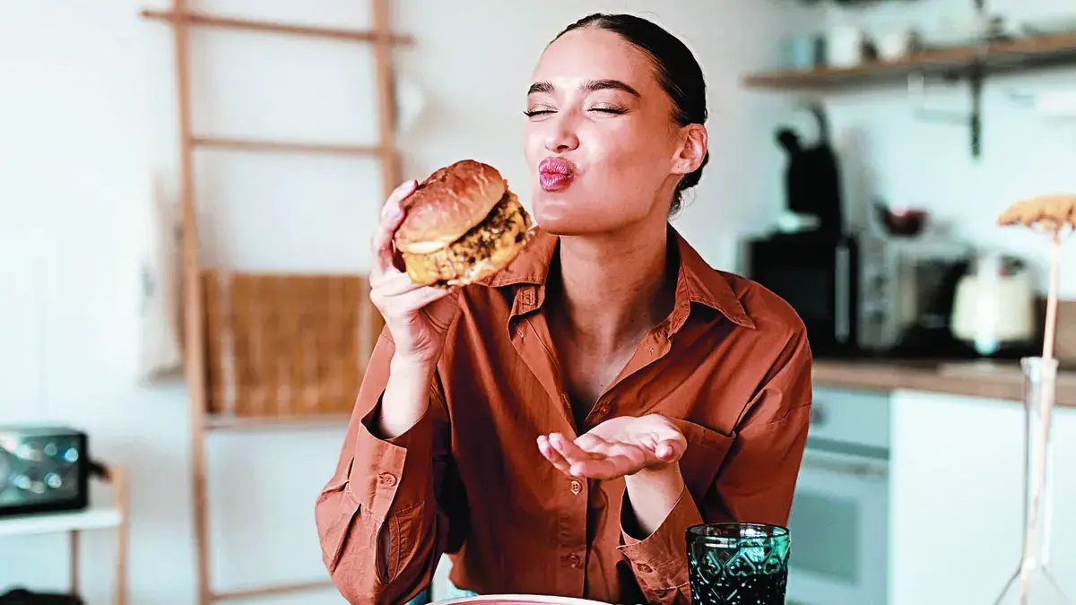 Esta es la verdad sobre el día libre de la dieta o el famoso ‘Cheat day’: ¿aliado o enemigo de su alimentación?