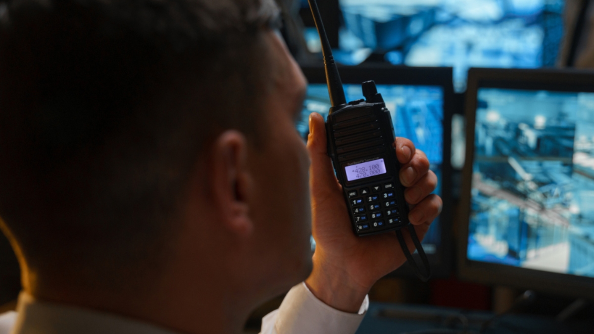 Rádios digitais: como estão sendo usados ​​para lidar com a crescente insegurança em Bogotá?