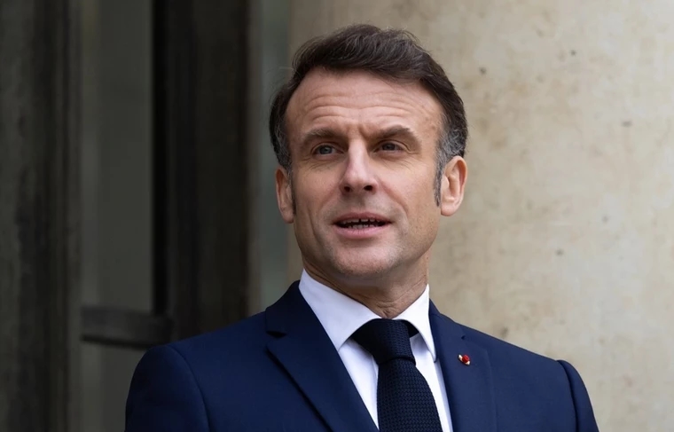 Macron admite que confisco de ativos russos viola o direito internacional