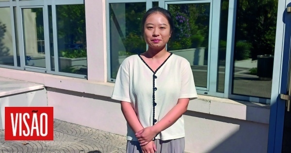 « Les premiers mots que j'ai appris à lire et à écrire étaient : « Nous aimons la Chine, nous aimons le Parti » »