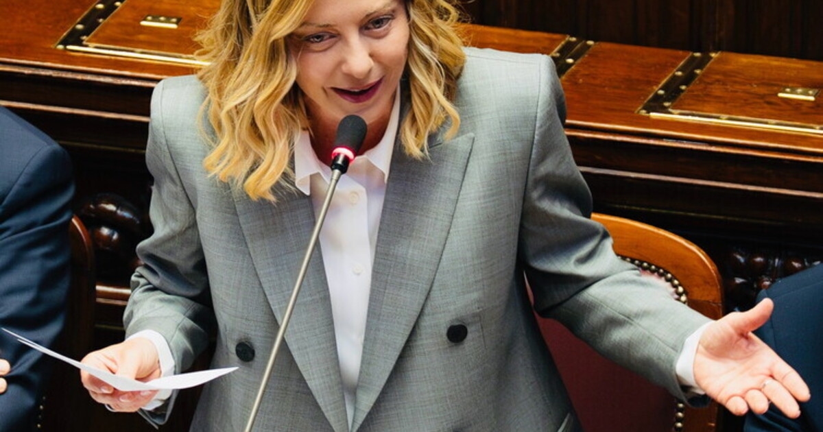 Meloni e lo spread, indignazione postuma per una gaffe in diretta