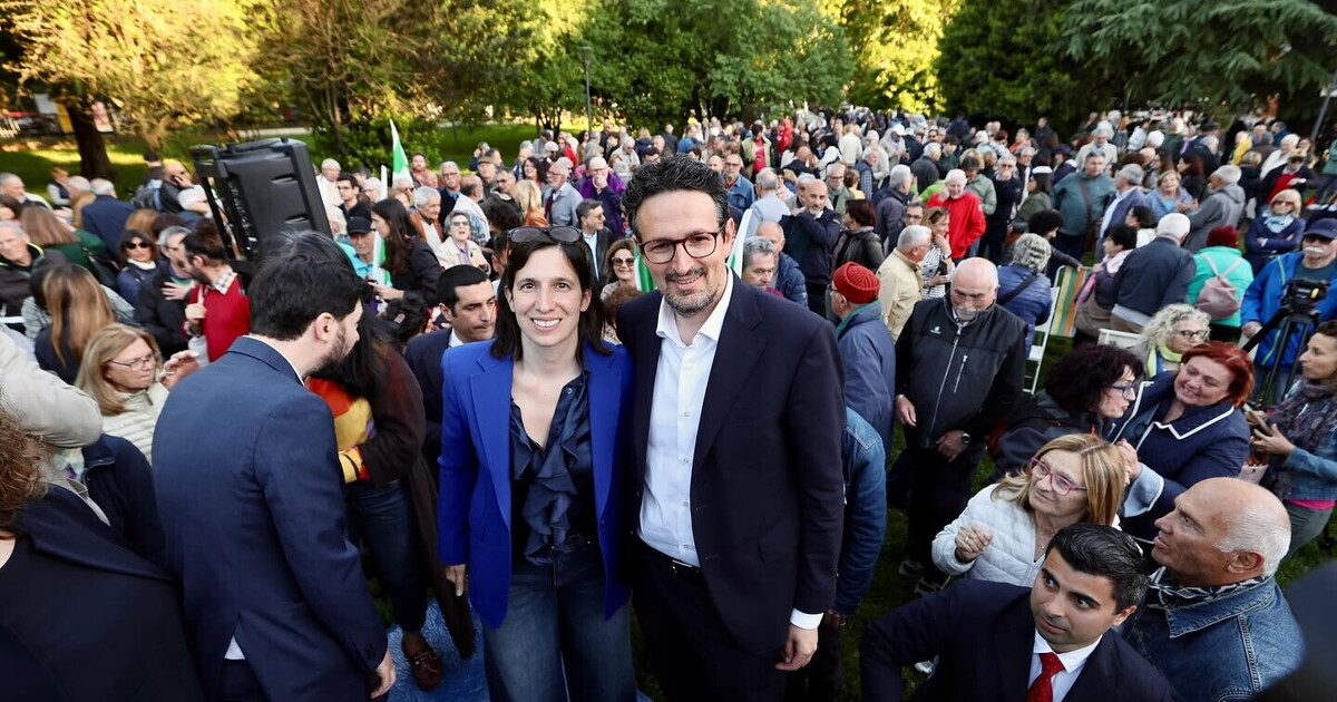 Ravenna sandık başına gidiyor. Demokrat aday Barattoni ve Demokrat Parti'nin "yeniden gazlaştırma tesisi" kelimesinden korkmadığı şehir