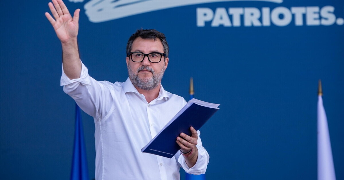Salvini, el escapista. Ahora que Trump probablemente esté bombardeando Irán, ya no tuitea sobre desarme. Trata con D'Urso.