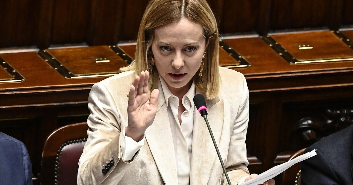 Meloni discursa na Câmara após o ataque dos EUA ao Irã. O telefonema com Schlein