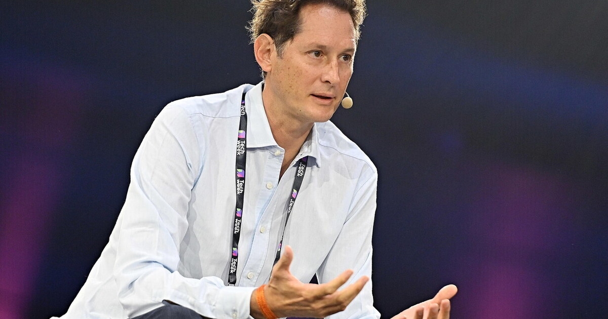 Voices from France (and not only) tell of a return of flame by Vivendi for Gedi. Elkann thinks
