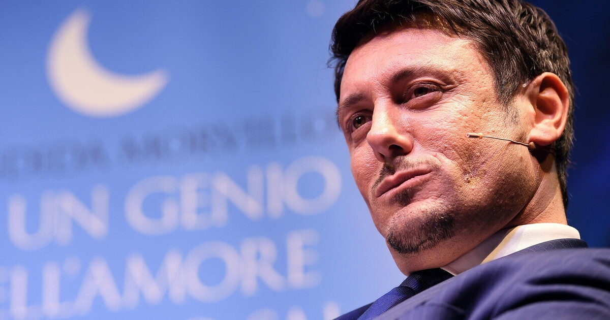 Giambruno, gerehabiliteerd, keert terug op televisie, met een feestje in een kroeg: "Het werd tijd."