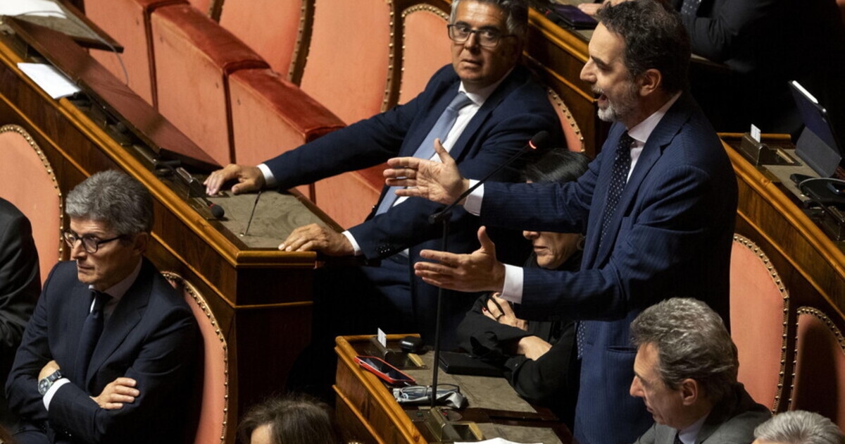 De Vijfsterrenbeweging is vernietigend over Sala. De Democratische Partij zegt: "Onaangenaam." "Het zal de alliantie schaden."