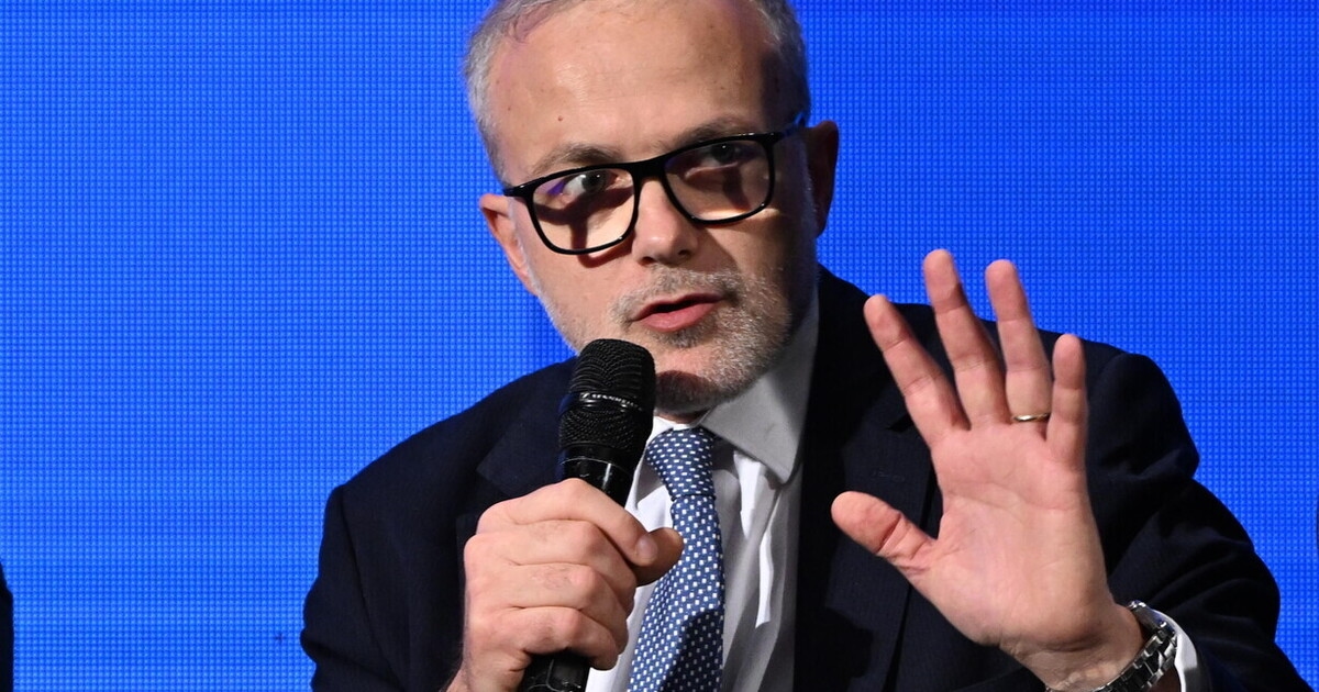 Ruffini al Leoncavallo, con l’orecchino