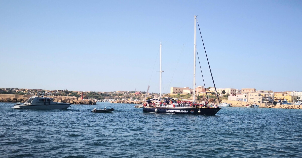 Conflito entre ONGs e governo sobre o Mediterrâneo: "As leis devem ser respeitadas".